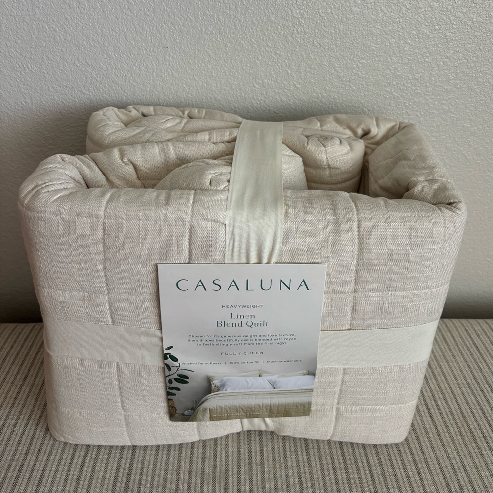 NWT Full/Queen Heavyweight Linen Blend Quilt Natural - Casaluna - Picture 2 of 5
